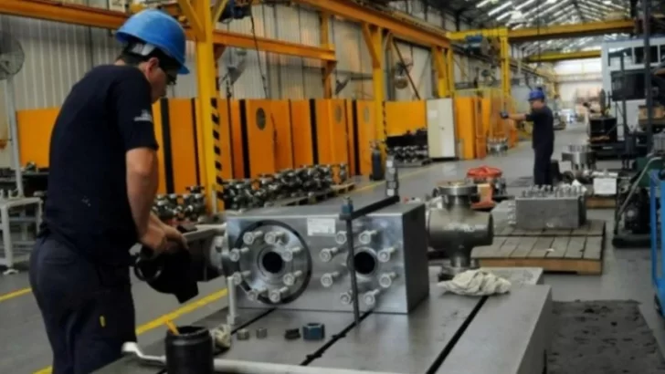 La industria no repunta: el uso de capacidad instalada registró el peor agosto desde la pandemia