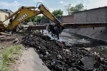 Emergencia hídrica en Tucumán: Chahla pide colaboración vecinal y refuerza el plan anti-inundaciones Emergencia hídrica en Tucumán: Chahla pide colaboración vecinal y refuerza el plan anti-inundaciones