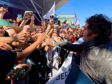 Fuerte operativo de seguridad por la visita de Milei a Tucumán Fuerte operativo de seguridad por la visita de Milei a Tucumán