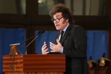 Milei calificó como “extremadamente positiva” la reunión con gobernadores y celebró el acuerdo por el déficit cero