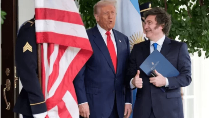Trump defendió el apoyo financiero a la Argentina: “Están luchando con todas sus fuerzas para sobrevivir”