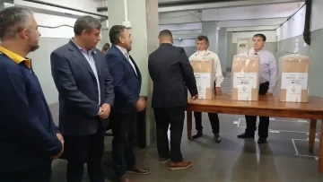 Comenzó el despliegue de urnas en Tucumán para las elecciones legislativas