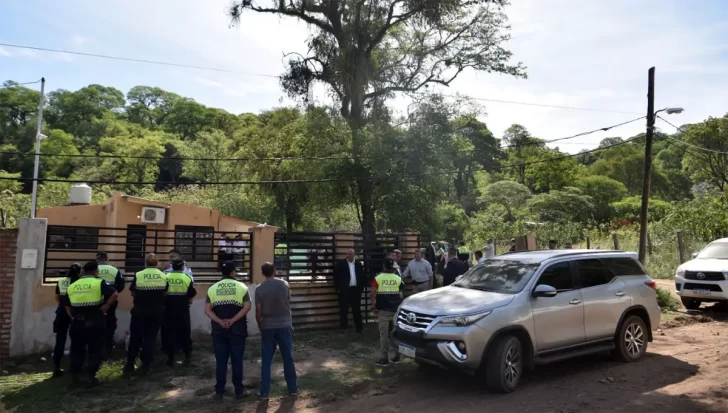 Los presos que eran usados como albañiles trabajaban en un terreno supuestamente usurpado
