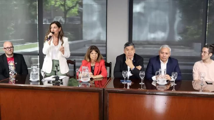 Presentaron oficialmente “En Nombre de la Ley”, el videojuego que enseña cómo se crean las leyes