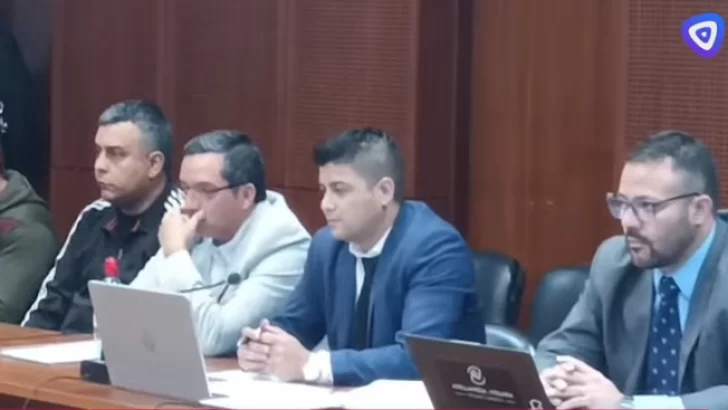 Acusaron a tres policías por usar a los presos como albañiles en la construcción de una casa