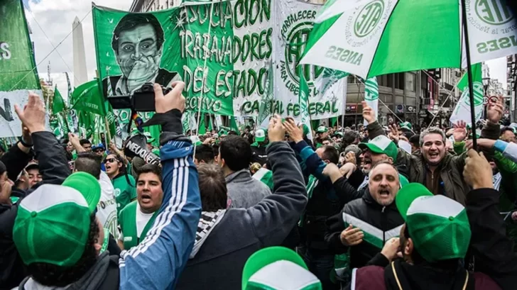 ATE Confirma Paro Nacional y Movilización para el 19 de Noviembre ATE Confirma Paro Nacional y Movilización para el 19 de Noviembre