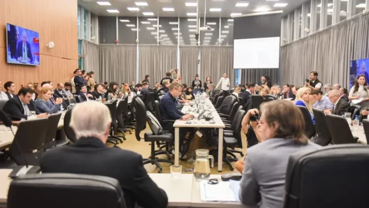 Presupuesto 2026: el Gobierno consiguió dictamen de mayoría, pero las negociaciones continúan