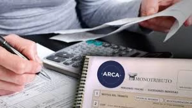 Reforma tributaria: el Gobierno evalúa eliminar el Monotributo y bajar el piso de Ganancias