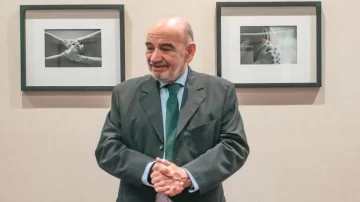 Piden el juicio político del ministro fiscal Edmundo Jiménez por el suicidio de Karla Robles