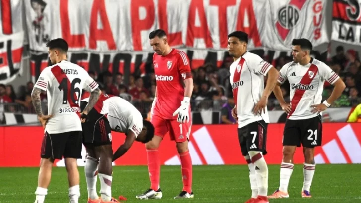 River se fue silbado y Gallardo no habló tras caer ante Gimnasia