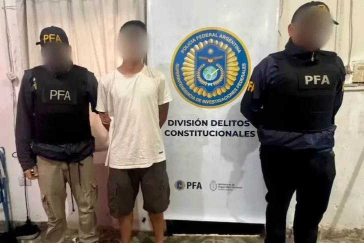 Detuvieron a un joven por estar acusado de amenazar de muerte a Javier Milei Detuvieron a un joven por estar acusado de amenazar de muerte a Javier Milei
