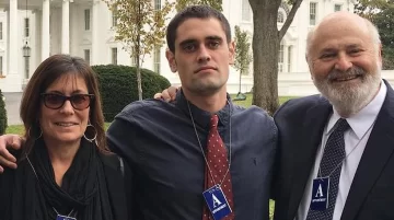 Nick Reiner, el hijo de Rob Reiner y Michele Singer, fue detenido por el presunto asesinato de la pareja Nick Reiner, el hijo de Rob Reiner y Michele Singer, fue detenido por el presunto asesinato de la pareja