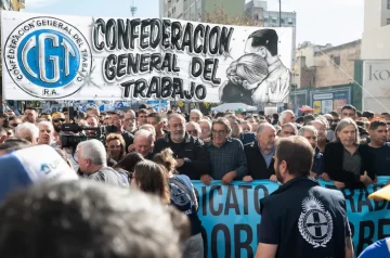 La CGT marchó en contra de la reforma laboral y amenazó con un paro nacional si se aprueba el proyecto La CGT marchó en contra de la reforma laboral y amenazó con un paro nacional si se aprueba el proyecto
