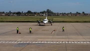 Controladores aéreos anuncian una serie de paros que afectarán vuelos nacionales e internacionales Controladores aéreos anuncian una serie de paros que afectarán vuelos nacionales e internacionales