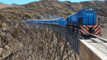 Casi 1,4 millones de turistas gastaron $249.370 millones en el fin de semana largo Casi 1,4 millones de turistas gastaron $249.370 millones en el fin de semana largo