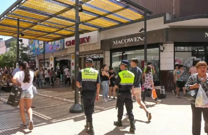El operativo “Felices Fiestas” priorizará centros comerciales, bancos y zonas turísticas
