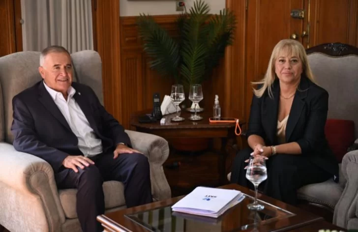 Cumbre en Casa de Gobierno: Jaldo y Chahla coordinaron obras hídricas y avanzaron en un nuevo esquema de transporte Cumbre en Casa de Gobierno: Jaldo y Chahla coordinaron obras hídricas y avanzaron en un nuevo esquema de transporte