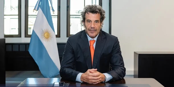 Cambio en la UIF: renunció Paul Starc y asume Ernesto Gaspari Cambio en la UIF: renunció Paul Starc y asume Ernesto Gaspari