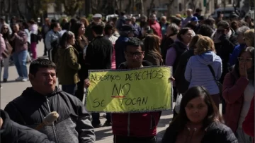 Gasto público nacional: cayó la inversión en salud, ciencia, educación, rutas y niñez pero subió para la Side Gasto público nacional: cayó la inversión en salud, ciencia, educación, rutas y niñez pero subió para la Side