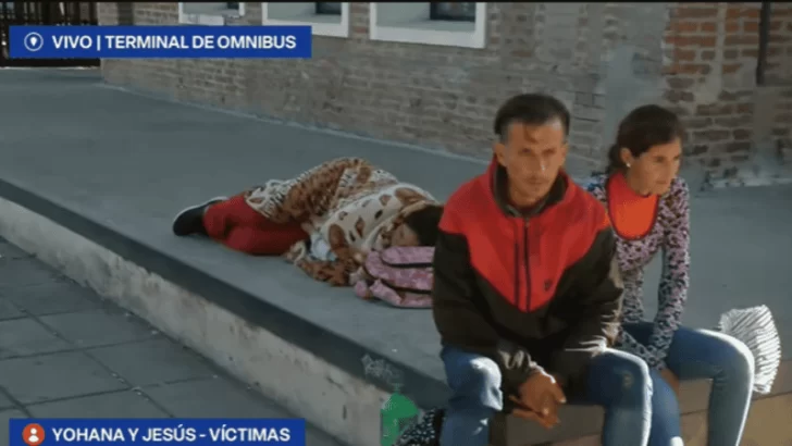 Les robaron todo cuando volvían a Tucumán y quedaron varados en Rosario Les robaron todo cuando volvían a Tucumán y quedaron varados en Rosario