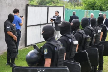 El Gobierno de Tucumán intima el desalojo de los márgenes del Río Salí El Gobierno de Tucumán intima el desalojo de los márgenes del Río Salí