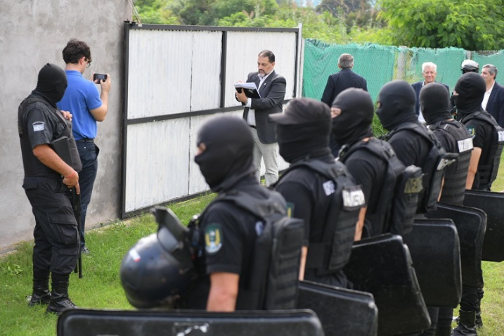 El Gobierno de Tucumán intima el desalojo de los márgenes del Río Salí El Gobierno de Tucumán intima el desalojo de los márgenes del Río Salí