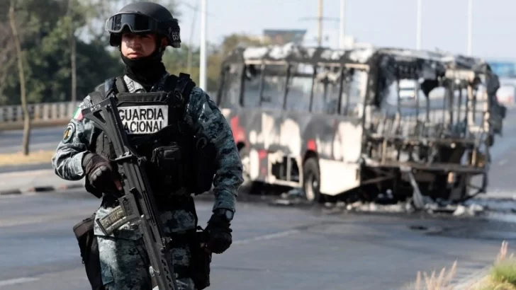 Más de 60 muertos y decenas de detenidos en medio de la ola de violencia desatada en México Más de 60 muertos y decenas de detenidos en medio de la ola de violencia desatada en México