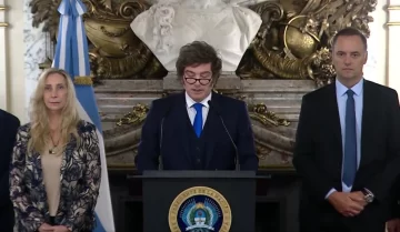 Javier Milei celebró el fallo por YPF con críticas a Cristina Kirchner y Kicillof: “Fue una aventura suicida” Javier Milei celebró el fallo por YPF con críticas a Cristina Kirchner y Kicillof: “Fue una aventura suicida”