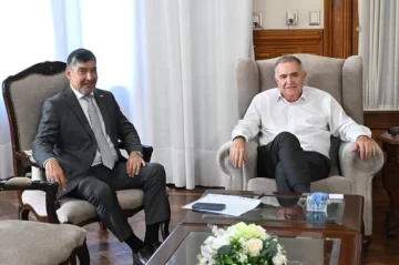 Jaldo y Acevedo analizaron la gestión y coordinaron acciones para asistir al Cottolengo Don Orione Jaldo y Acevedo analizaron la gestión y coordinaron acciones para asistir al Cottolengo Don Orione