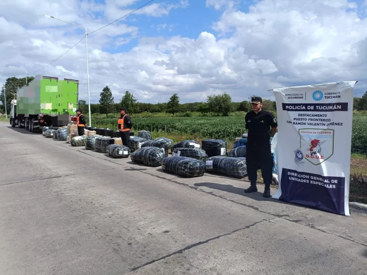 Secuestran 20 kilos de hojas de coca y mercadería de contrabando en las fronteras de Tucumán Secuestran 20 kilos de hojas de coca y mercadería de contrabando en las fronteras de Tucumán
