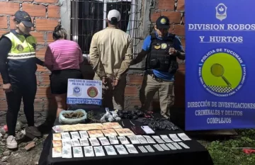 Detuvieron a una pareja y desarticularon un “kiosco” de drogas Detuvieron a una pareja y desarticularon un “kiosco” de drogas