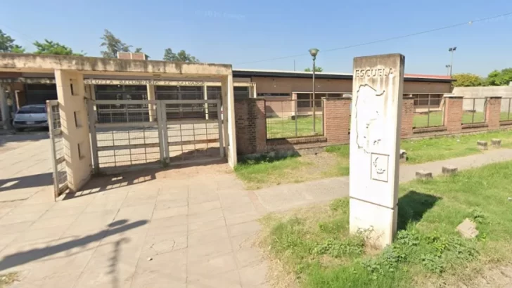 Alumno de 17 años ingresó armado a una escuela en San Miguel de Tucumán y fue detenido Alumno de 17 años ingresó armado a una escuela en San Miguel de Tucumán y fue detenido