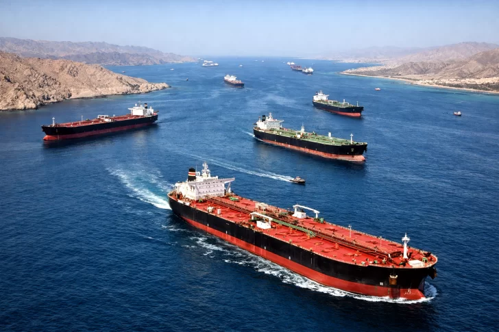 Irán volvió a suspender el paso de buques por el estrecho de Ormuz tras los ataques de Israel contra el Líbano Irán volvió a suspender el paso de buques por el estrecho de Ormuz tras los ataques de Israel contra el Líbano