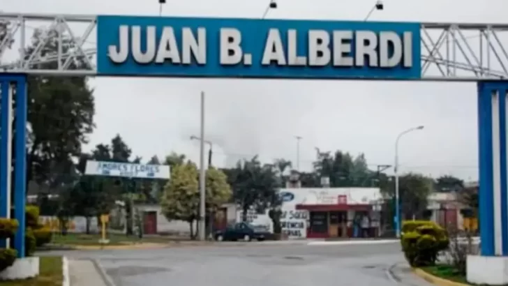Alerta en Alberdi: activan el protocolo de seguridad en la Escuela Técnica N°1 por una nueva amenaza de tiroteo Alerta en Alberdi: activan el protocolo de seguridad en la Escuela Técnica N°1 por una nueva amenaza de tiroteo