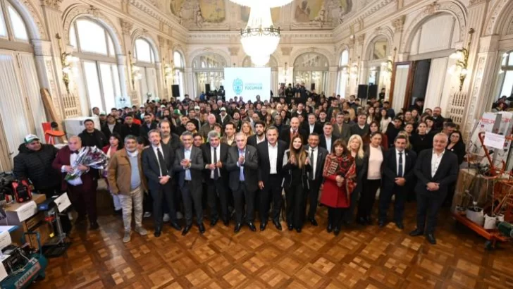 Jaldo entregó equipamiento y firmó convenios por más de $168 millones Jaldo entregó equipamiento y firmó convenios por más de $168 millones