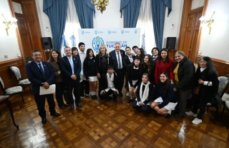 Los estudiantes de la Escuela Normal fueron recibidos por Jaldo y obtuvieron respuestas Los estudiantes de la Escuela Normal fueron recibidos por Jaldo y obtuvieron respuestas