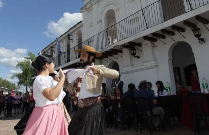 Tucumán celebra el fin de semana patrio con actividades en toda la provincia Tucumán celebra el fin de semana patrio con actividades en toda la provincia