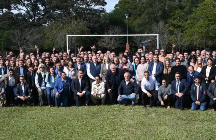 Jaldo reunió al peronismo tucumano y pidió “poner a Tucumán primero” Jaldo reunió al peronismo tucumano y pidió “poner a Tucumán primero”
