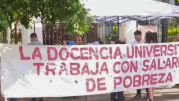Docentes de la UNT iniciaron un paro de cinco días en reclamo de financiamiento Docentes de la UNT iniciaron un paro de cinco días en reclamo de financiamiento