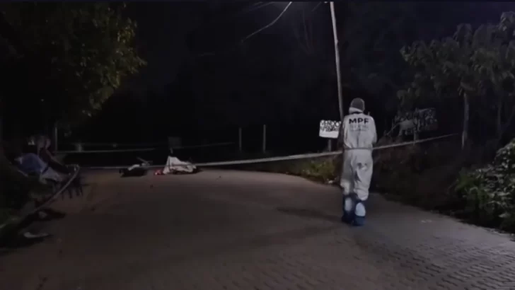 Investigan las muertes de dos hombres tras un siniestro vial durante un operativo policial Investigan las muertes de dos hombres tras un siniestro vial durante un operativo policial