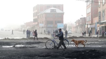 Bolivia: el Gobierno despliega un “corredor humanitario” y vuelven los choques con manifestantes en accesos a La Paz Bolivia: el Gobierno despliega un “corredor humanitario” y vuelven los choques con manifestantes en accesos a La Paz