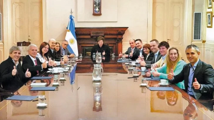 Javier Milei convocó a una nueva reunión de Gabinete tras su regreso de Estados Unidos Javier Milei convocó a una nueva reunión de Gabinete tras su regreso de Estados Unidos