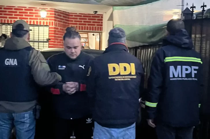 Personal policial detuvo a “Ricky” Puenzo en Mar del Tuyú Personal policial detuvo a “Ricky” Puenzo en Mar del Tuyú