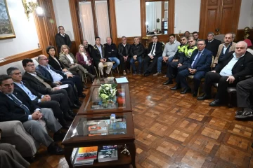 Osvaldo Jaldo mantuvo una reunión con su gabinete ampliado Osvaldo Jaldo mantuvo una reunión con su gabinete ampliado