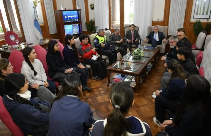 El Gobierno Provincial brindará soluciones a las demandas de la ESEA El Gobierno Provincial brindará soluciones a las demandas de la ESEA