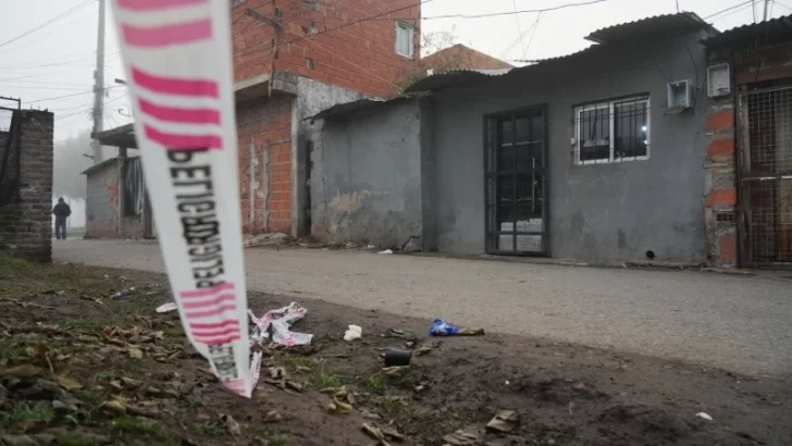 Ofrecen una millonaria recompensa para encontrar al hombre que mató al policía federal tucumano Ofrecen una millonaria recompensa para encontrar al hombre que mató al policía federal tucumano