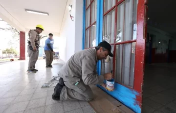 Intensifican las tareas de mantenimiento en las escuelas de la provincia Intensifican las tareas de mantenimiento en las escuelas de la provincia
