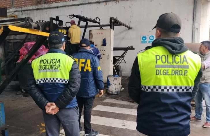Incineran 37 kilos de cocaína y 50 kilos de marihuana incautadas Incineran 37 kilos de cocaína y 50 kilos de marihuana incautadas