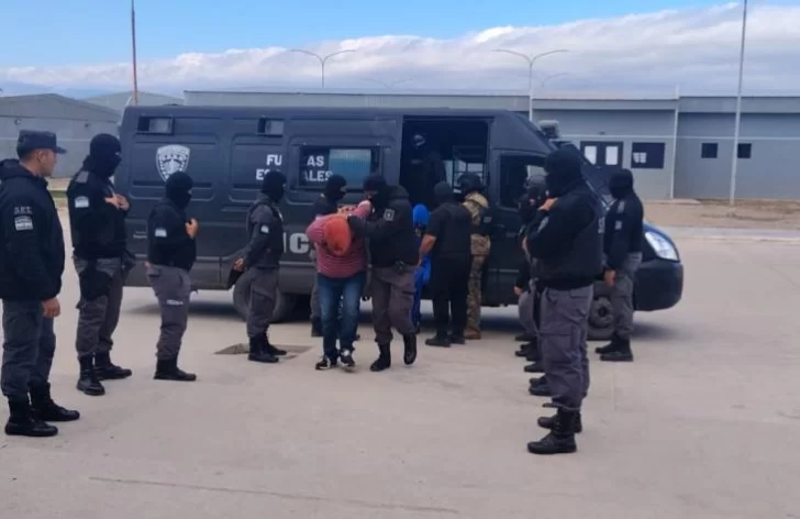 Continúa el traslado de presos al Complejo Penitenciario de Benjamín Paz Continúa el traslado de presos al Complejo Penitenciario de Benjamín Paz