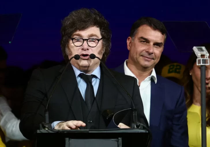 Javier Milei apoyó la candidatura de Flávio Bolsonaro Javier Milei apoyó la candidatura de Flávio Bolsonaro